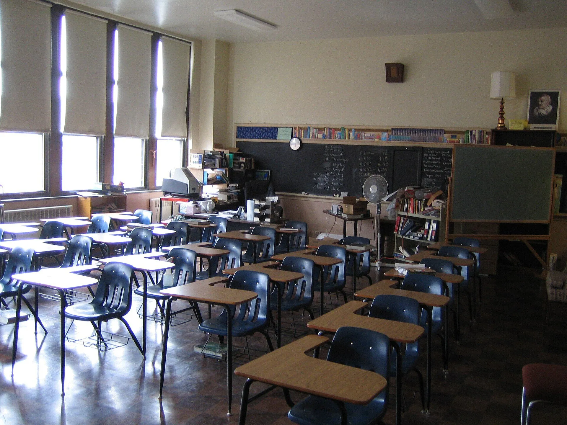 Salle de classe vide